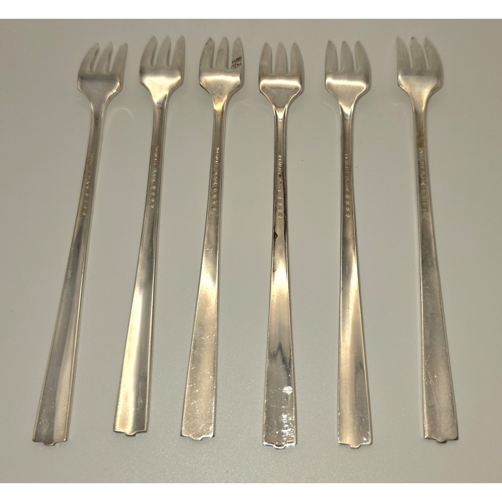 Vintage Oneida Nobility Plate Caprice Silverplate Cocktail Forks Set of 6 -944 - Picture 3 of 5